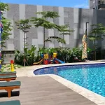 Simply Studio At Signature Park Grande Apartment By Travelio